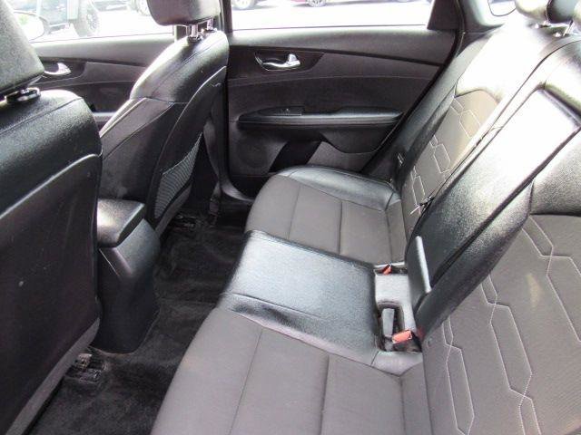 Used 2022 Kia Forte GT-Line w/ GT-Line Premium Package FWD image 13