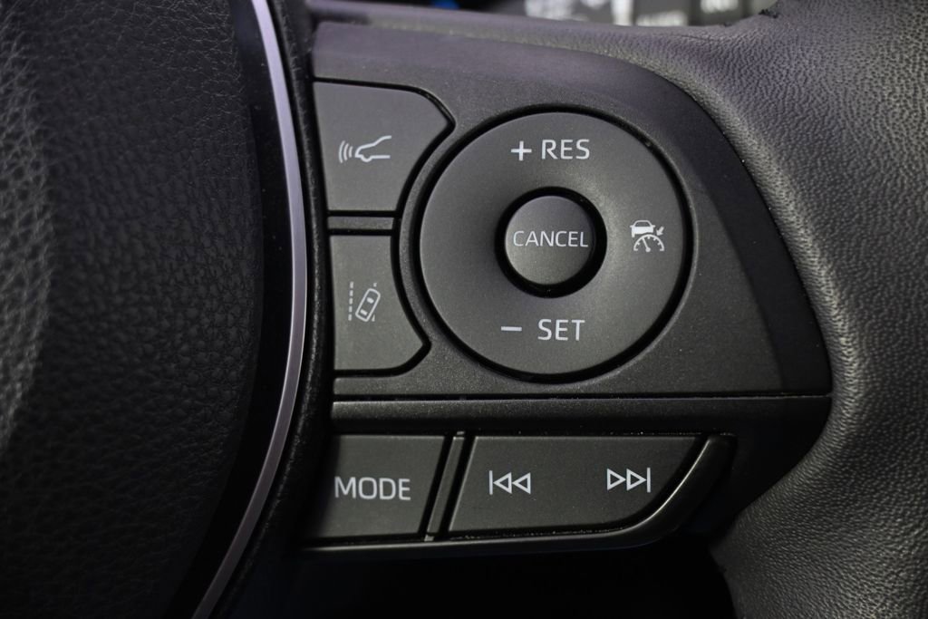 Used 2023 Toyota RAV4 XLE Premium image 34