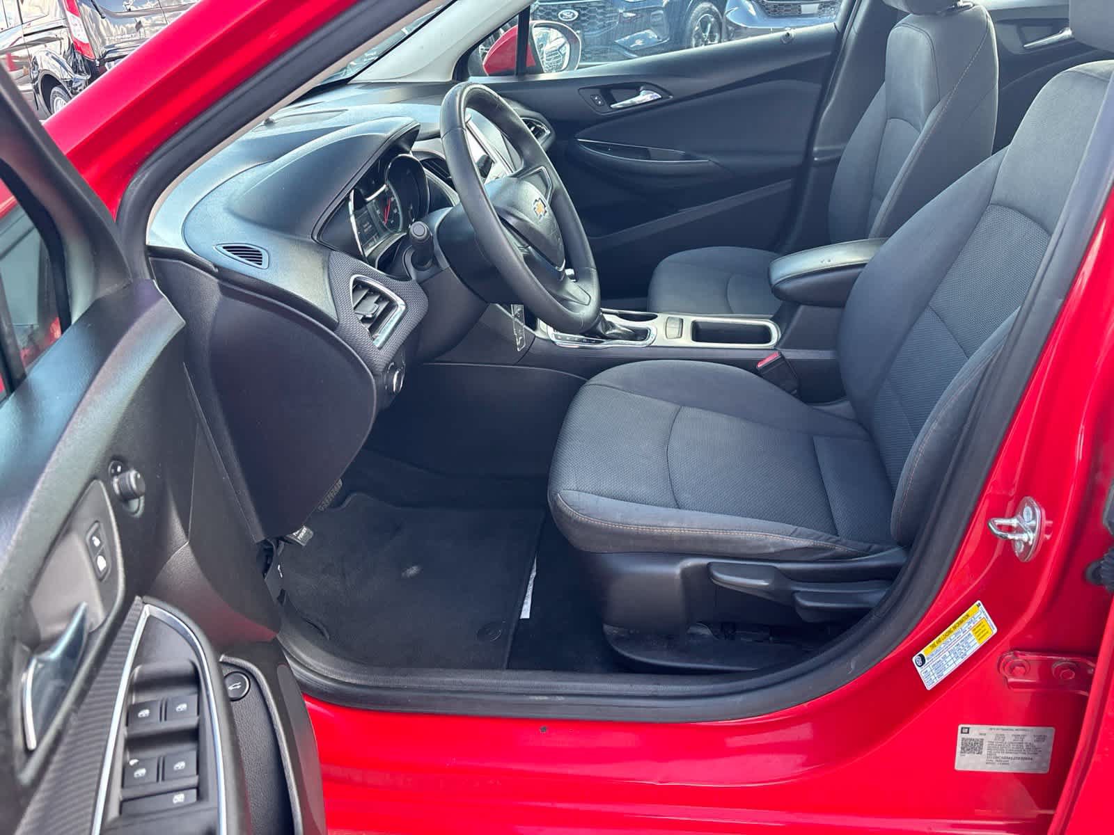 Used 2018 Chevrolet Cruze LS FWD image 11