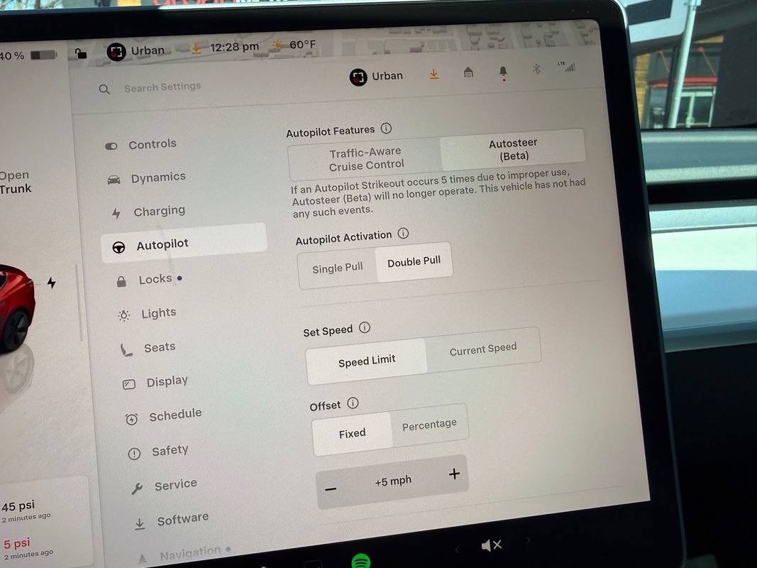 Used 2023 Tesla Model 3 Standard Range image 36
