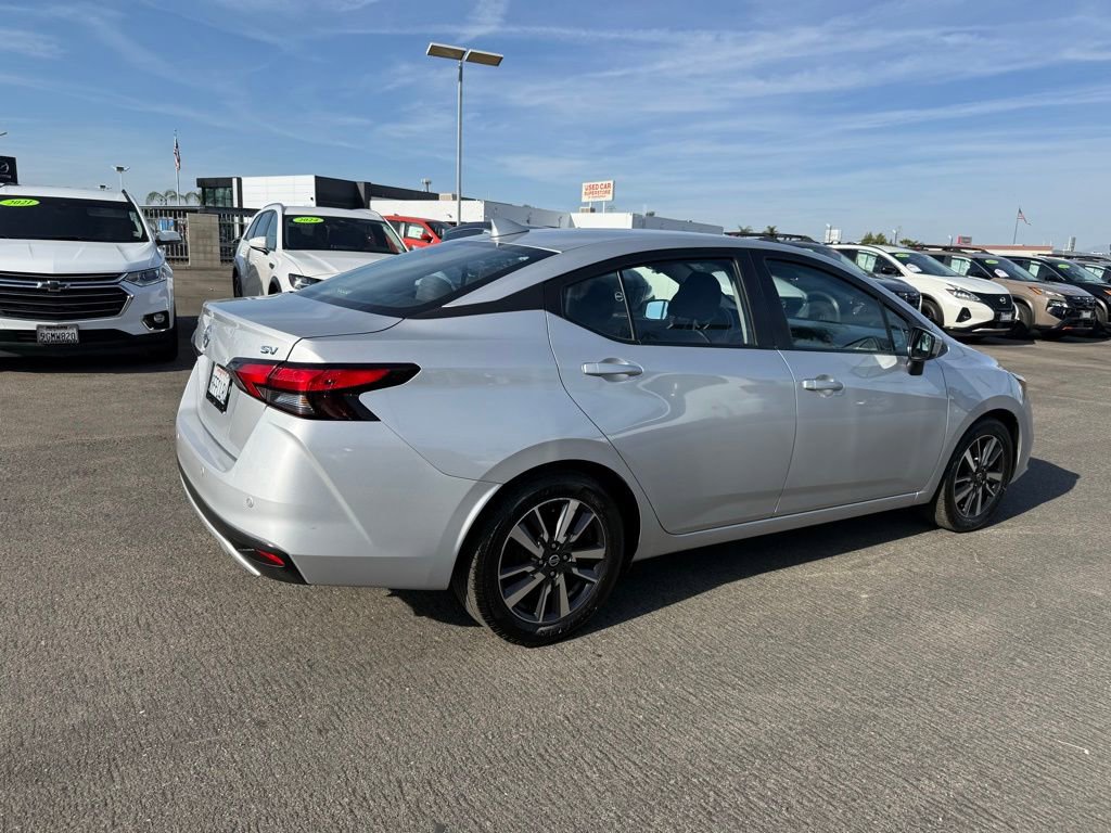 Used 2021 Nissan Versa SV image 6