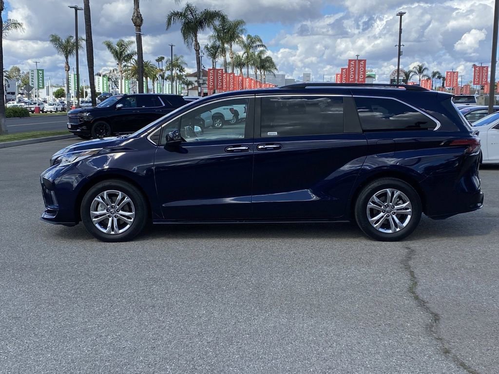 Certified 2023 Toyota Sienna XSE w/ XSE Plus Package image 40