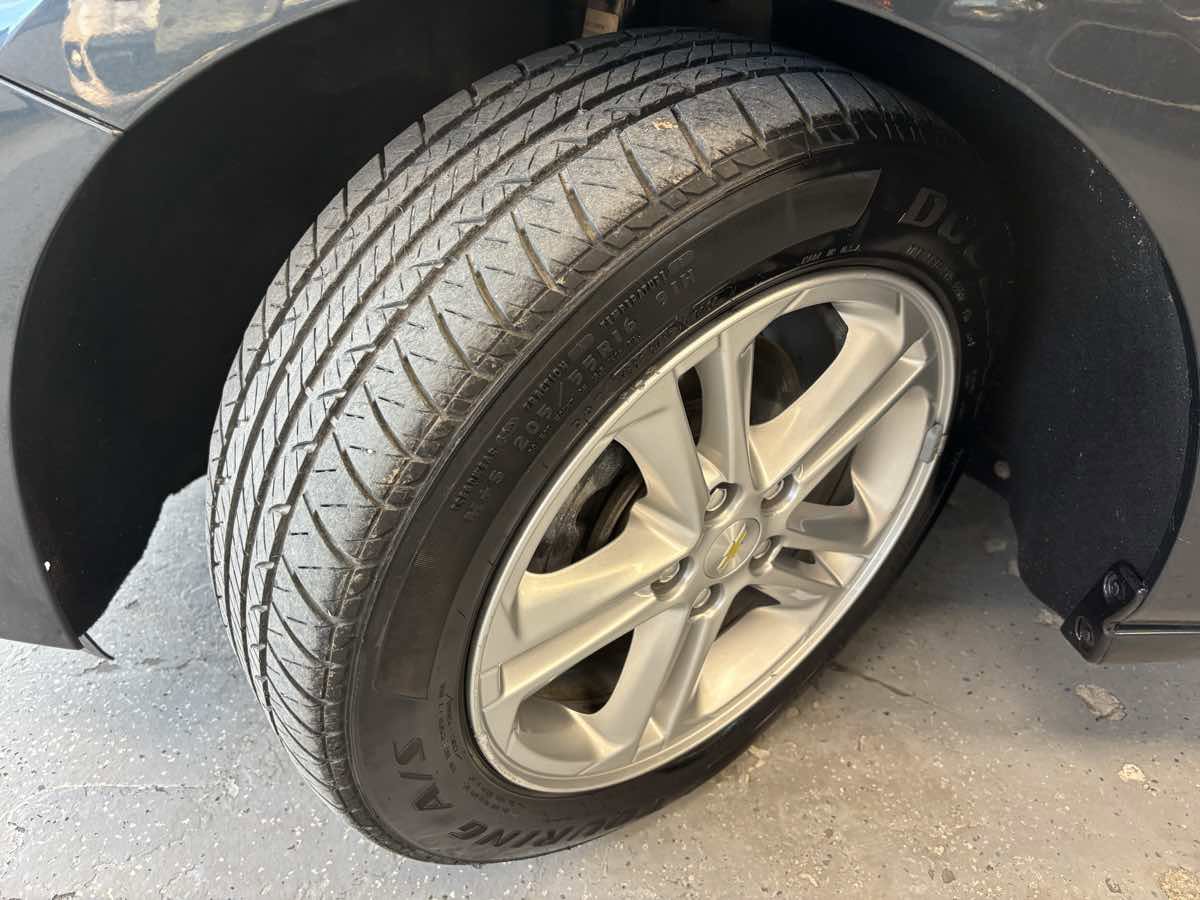 Used 2018 Chevrolet Cruze LT w/ Convenience Package image 27