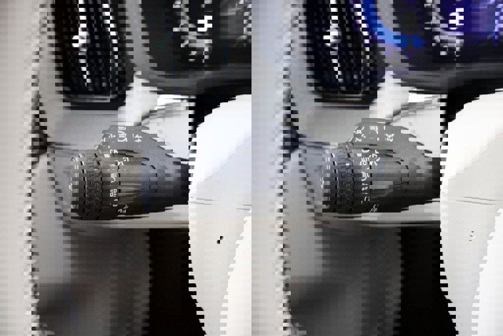 New 2025 Volvo XC60 T8 Ultra w/ Protection Package Premier image 21