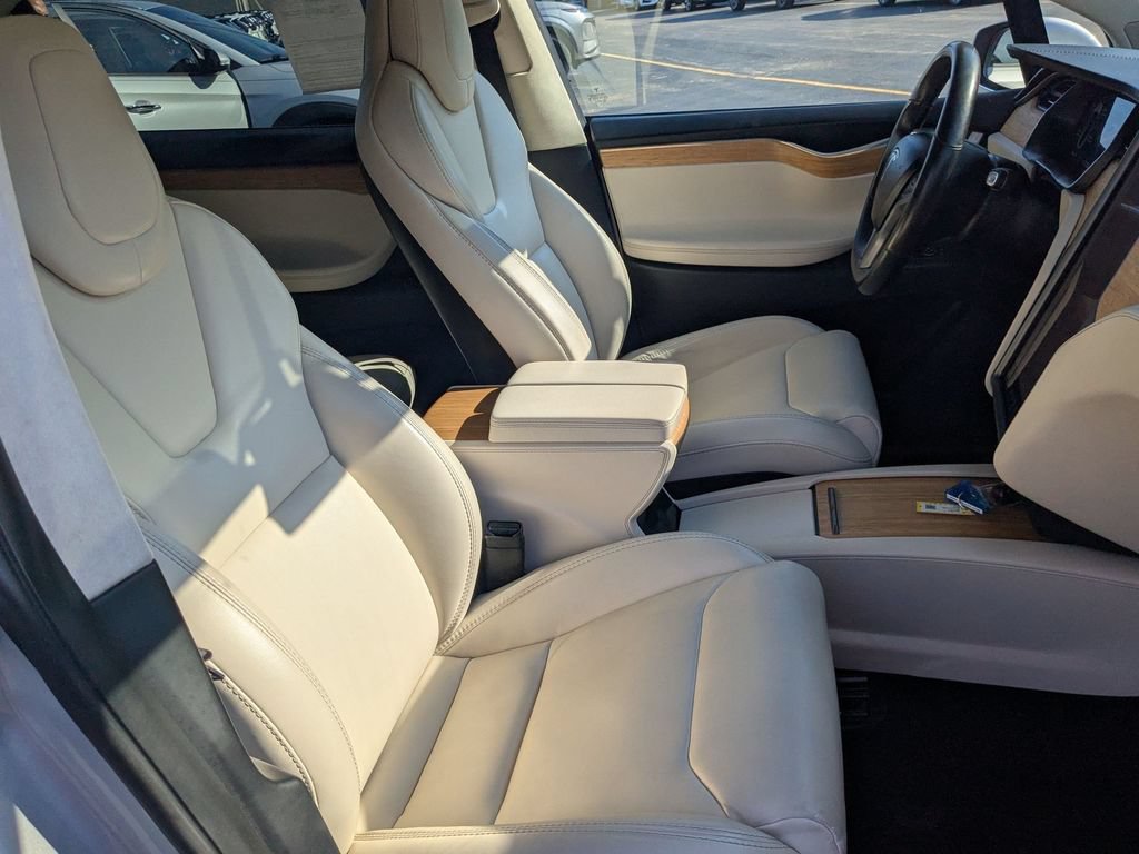 Used 2018 Tesla Model X 75D AWD/4WD image 29