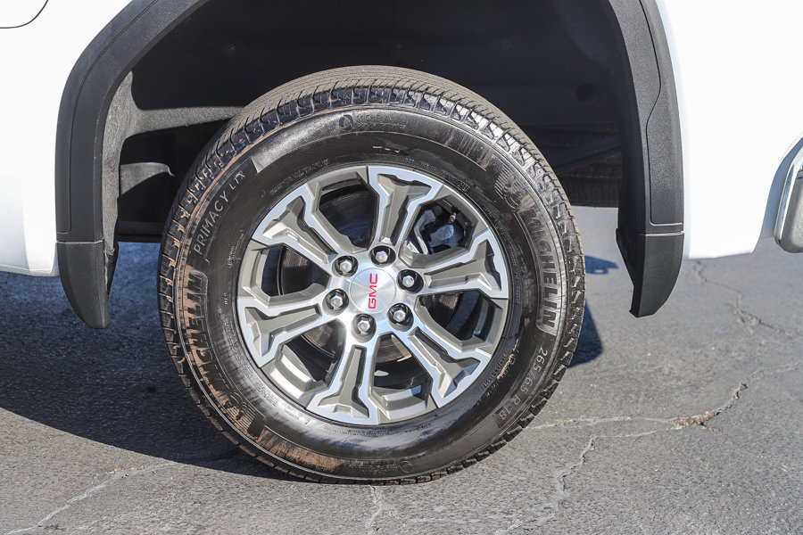 Used 2026 GMC Sierra 1500 SLT RWD image 12