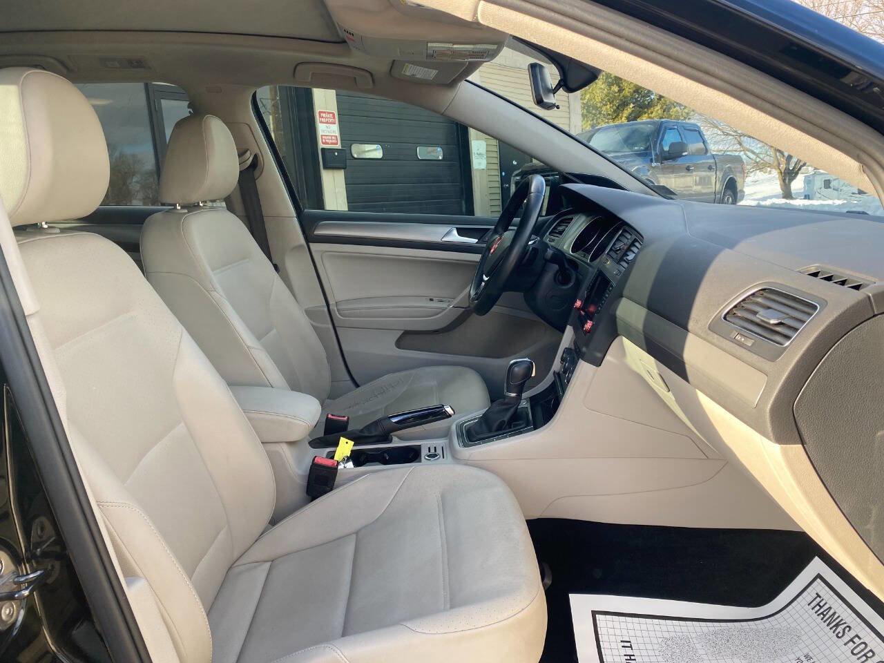 Used 2015 Volkswagen Golf TDI SE image 30