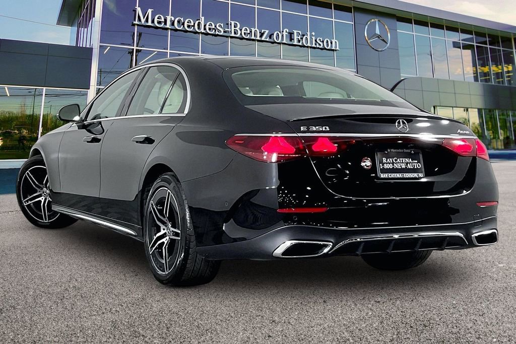 Used 2025 Mercedes-Benz E 350 4MATIC Sedan image 2