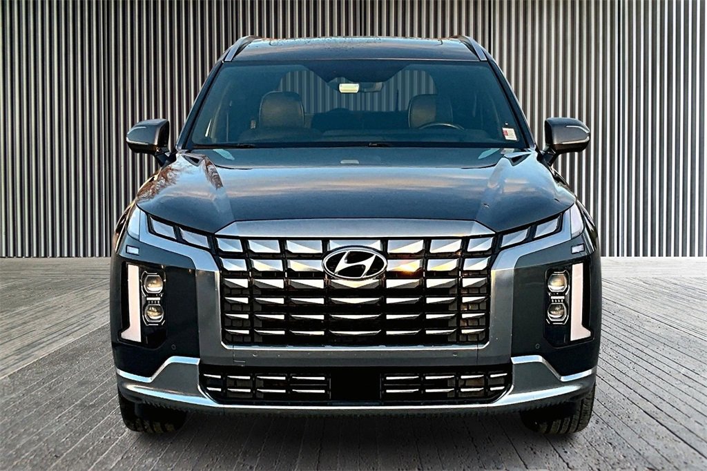 Used 2023 Hyundai Palisade Calligraphy w/ Cargo Package image 3