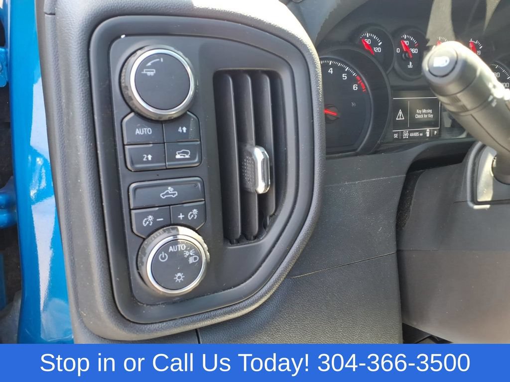 Used 2023 Chevrolet Silverado 1500 Custom AWD/4WD image 20