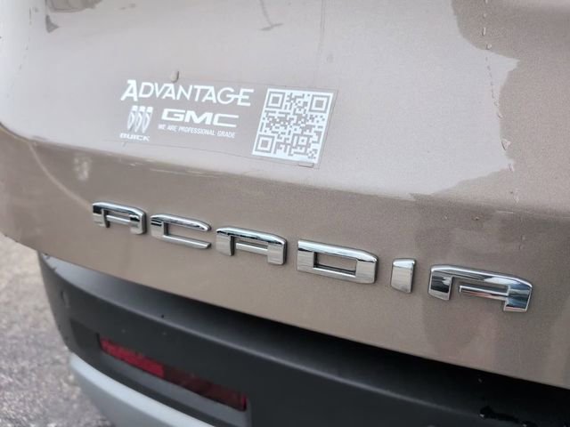 Used 2023 GMC Acadia SLT w/ Technology Package image 7