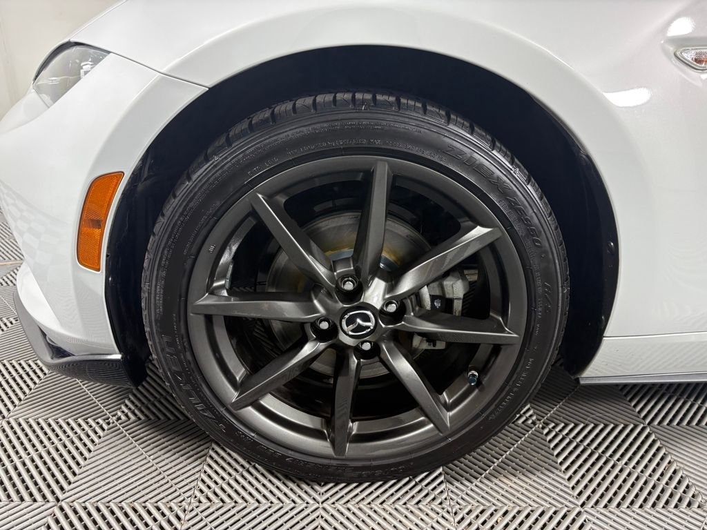 Used 2018 MAZDA MX-5 Miata Club image 11