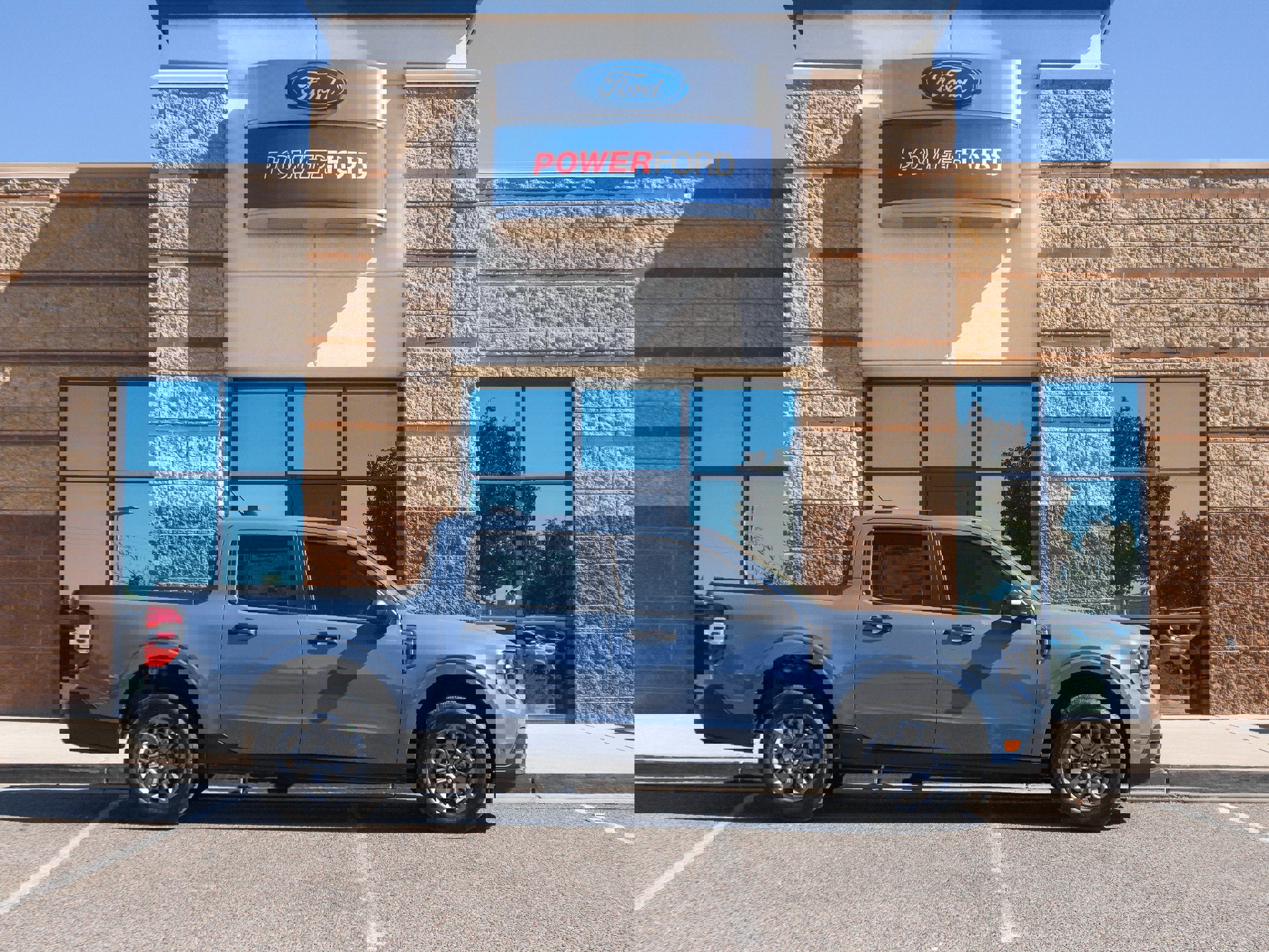 New 2025 Ford Maverick XLT image 5