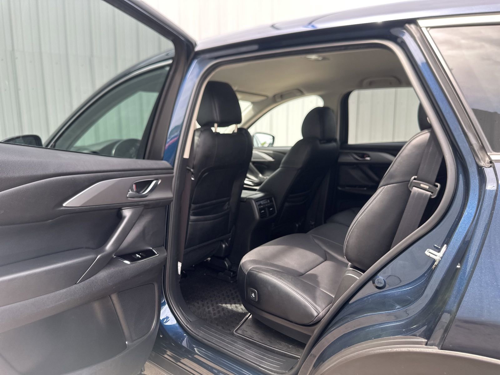 Used 2020 MAZDA CX-9 Touring image 12