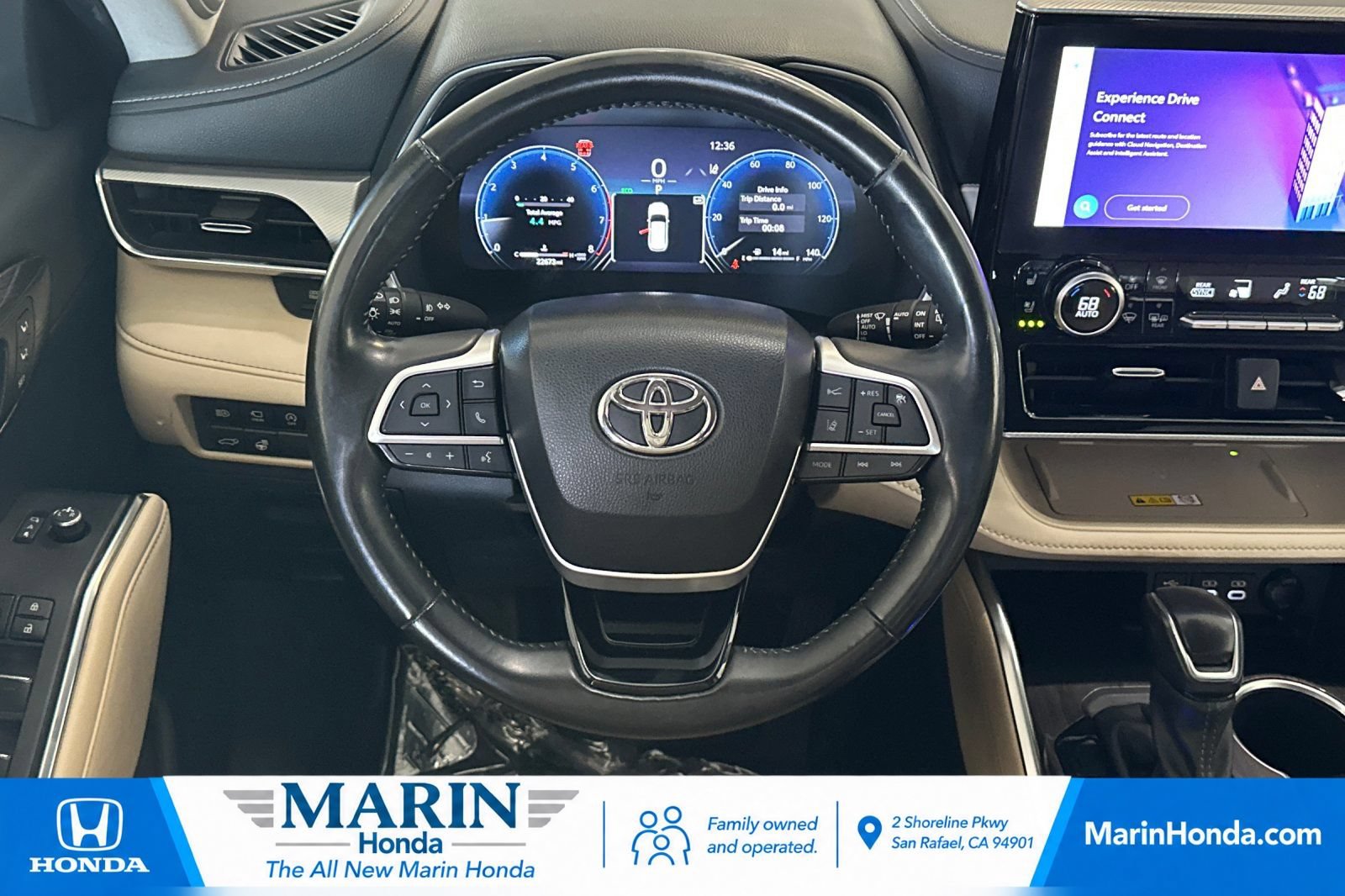 Used 2024 Toyota Highlander Platinum AWD/4WD image 17