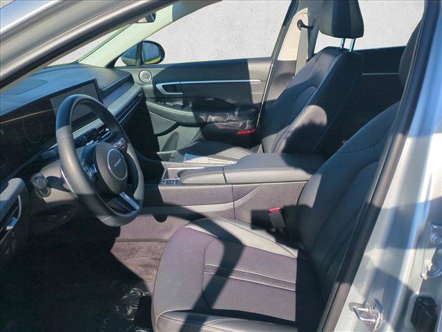 Certified 2025 Hyundai Sonata Limited FWD image 10