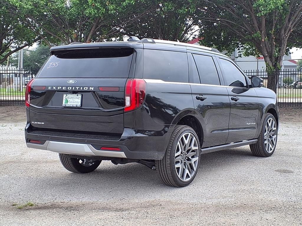 New 2026 Ford Expedition Platinum w/ Platinum Ultimate Package AWD/4WD image 4
