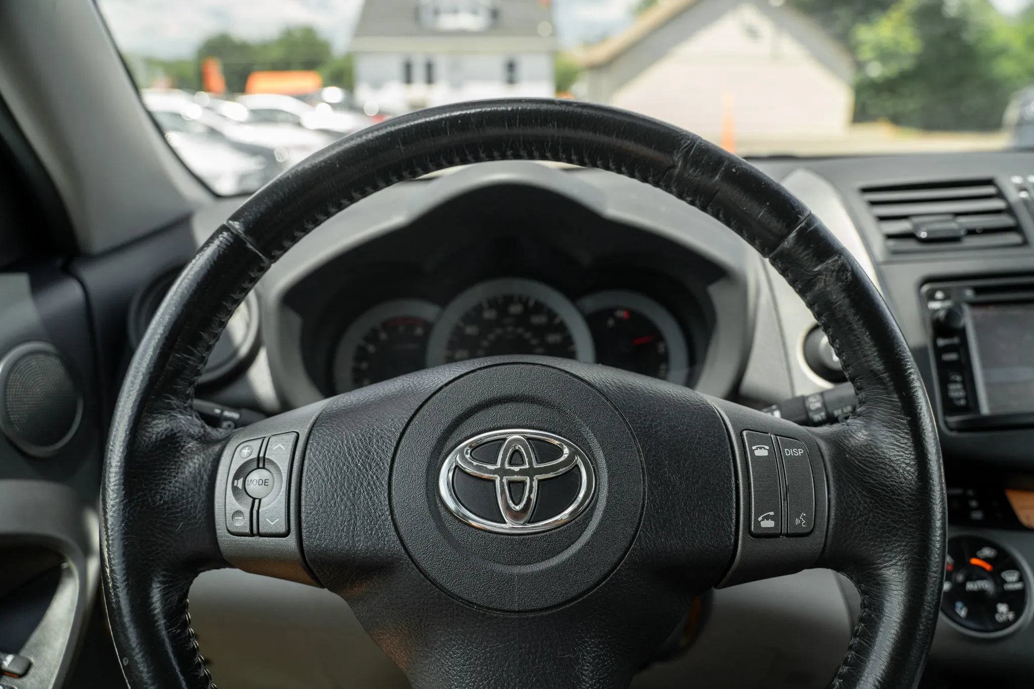 Used 2012 Toyota RAV4 Limited w/ Navigation Value Pkg AWD/4WD image 17