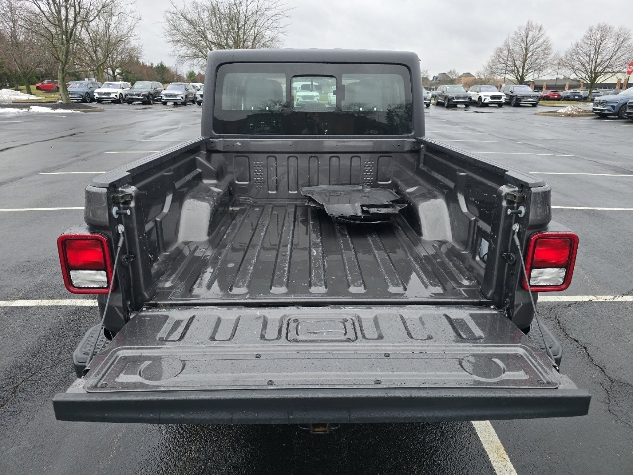 Used 2024 Jeep Gladiator Sport image 20