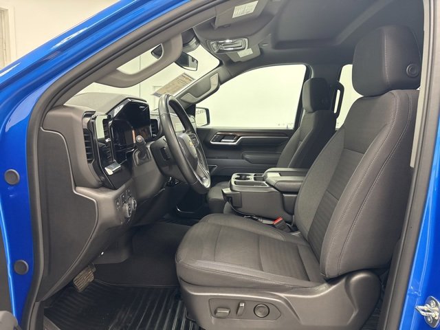 Used 2025 Chevrolet Silverado 1500 LT image 25