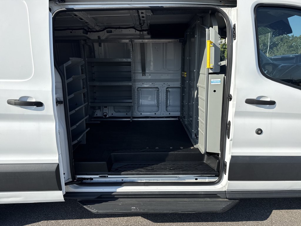 Used 2018 Ford Transit 250 148 Low Roof RWD image 28