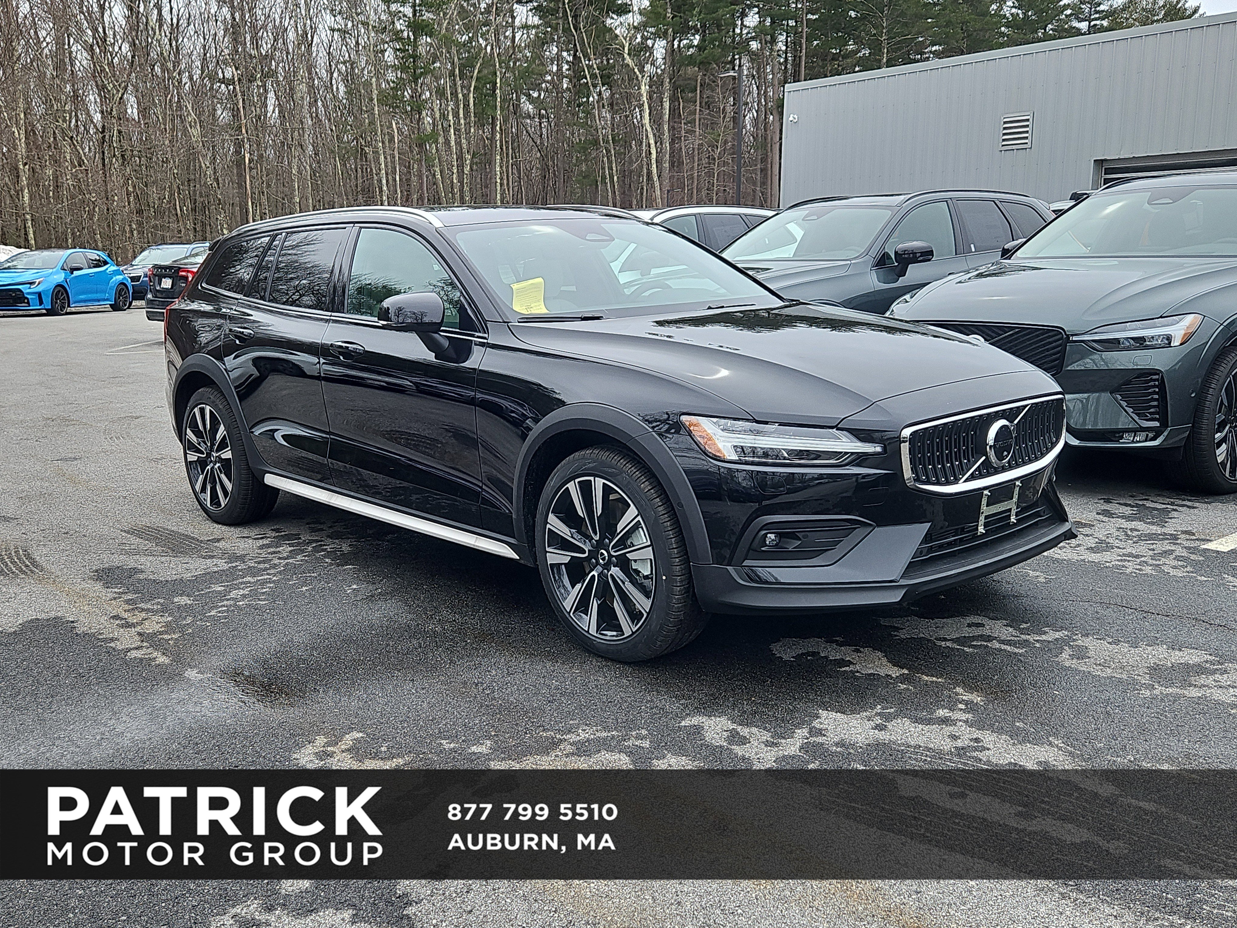 New 2026 Volvo V60 B5 Cross Country Ultra w/ Protection Package Premier