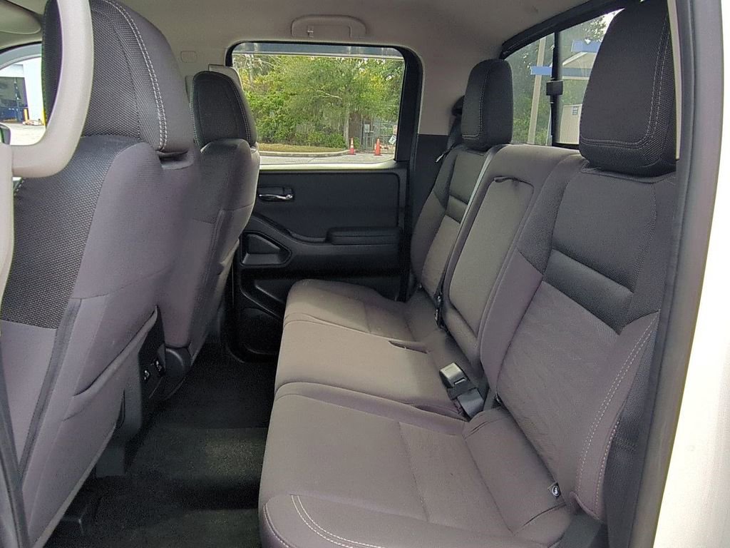 Certified 2022 Nissan Frontier SV image 14