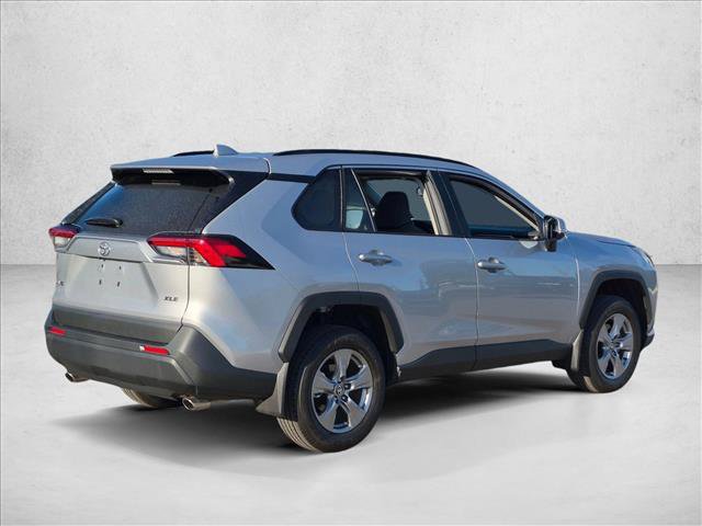 Used 2025 Toyota RAV4 XLE FWD image 5