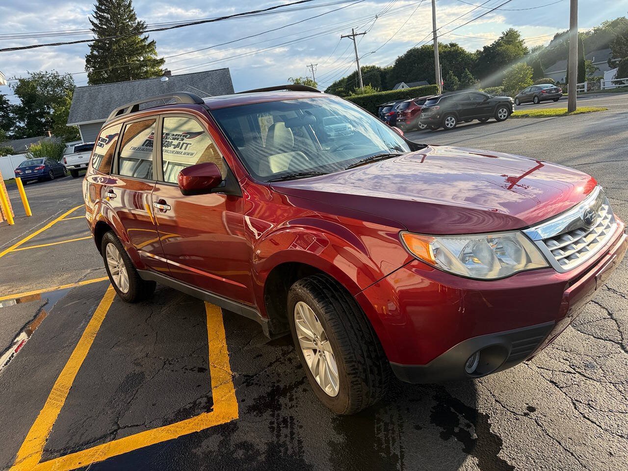 Used 2013 Subaru Forester 2.5X Premium w/ All-Weather Plus Pkg AWD/4WD image 2