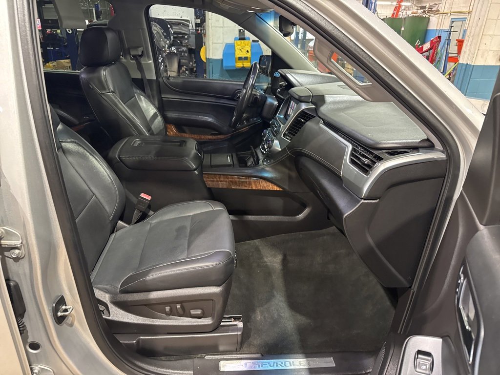 Used 2015 Chevrolet Suburban LTZ image 41