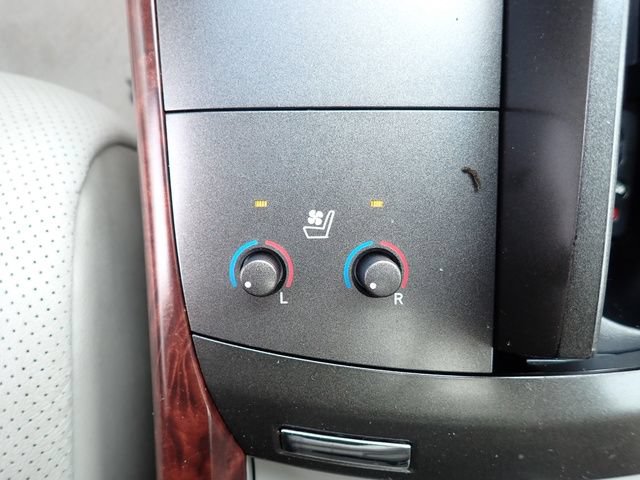 Used 2012 Toyota Avalon Limited FWD image 24
