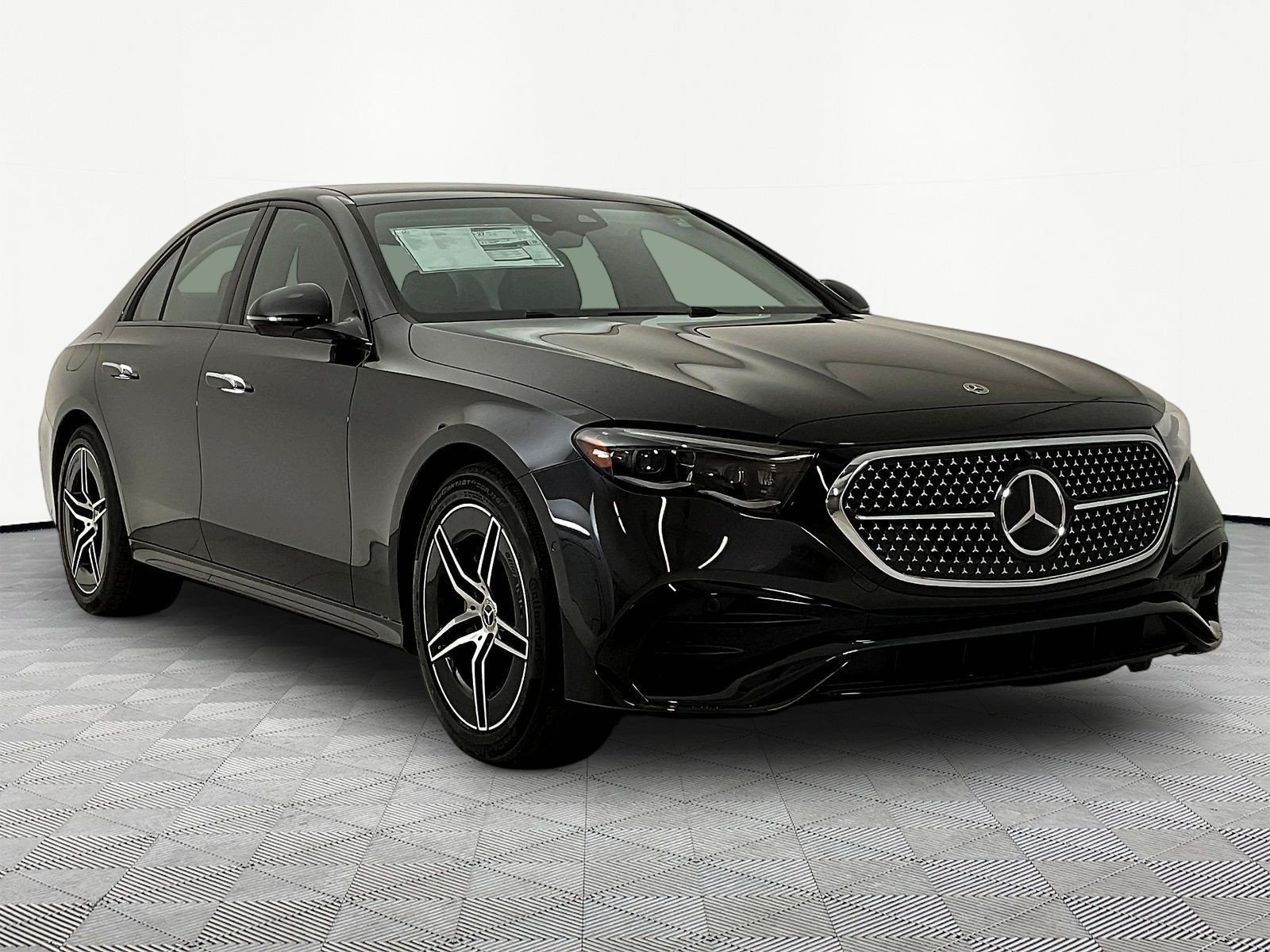 New 2026 Mercedes-Benz E 350 4MATIC Sedan image 3