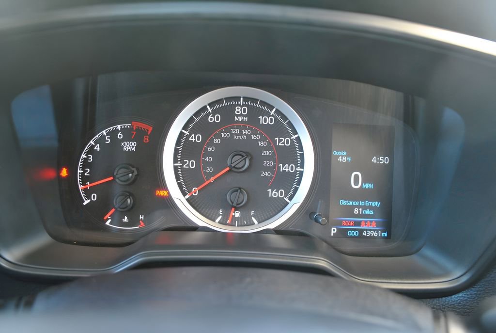 Certified 2022 Toyota Corolla Cross LE image 23