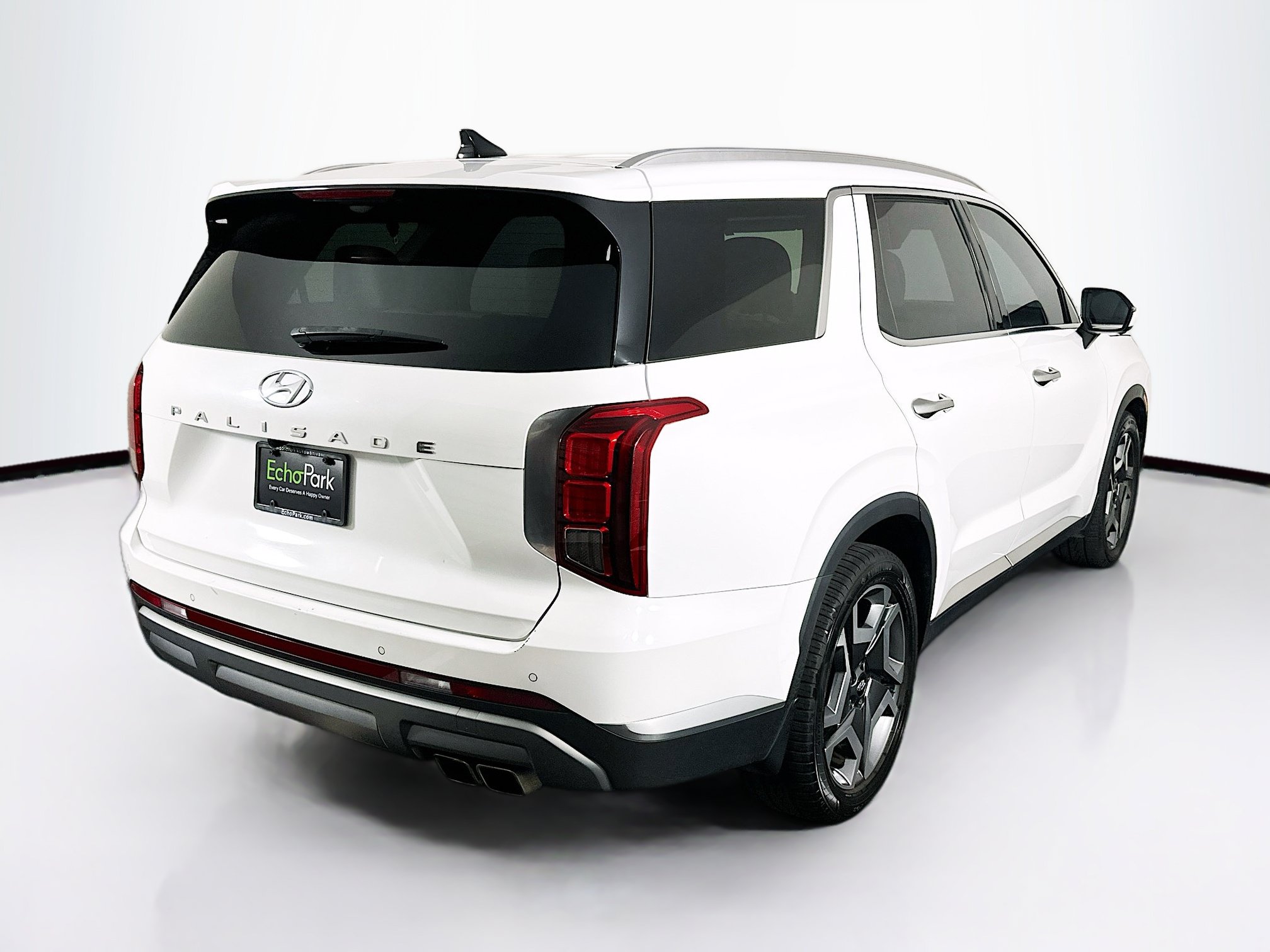 Used 2023 Hyundai Palisade Limited w/ Winter Package FWD image 9