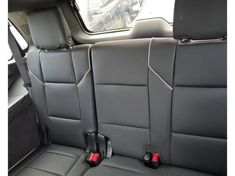 Used 2024 Cadillac Escalade Premium Luxury w/ LPO, Floor Liner Package AWD/4WD image 10