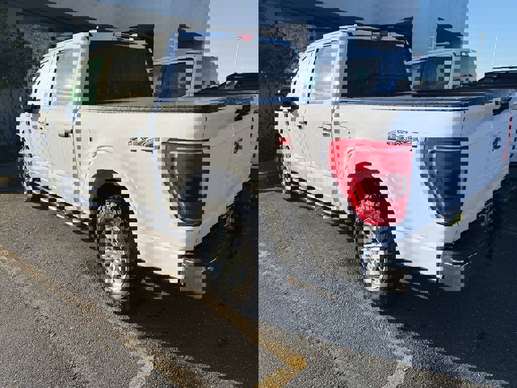 Used 2021 Ford F150 XLT image 3