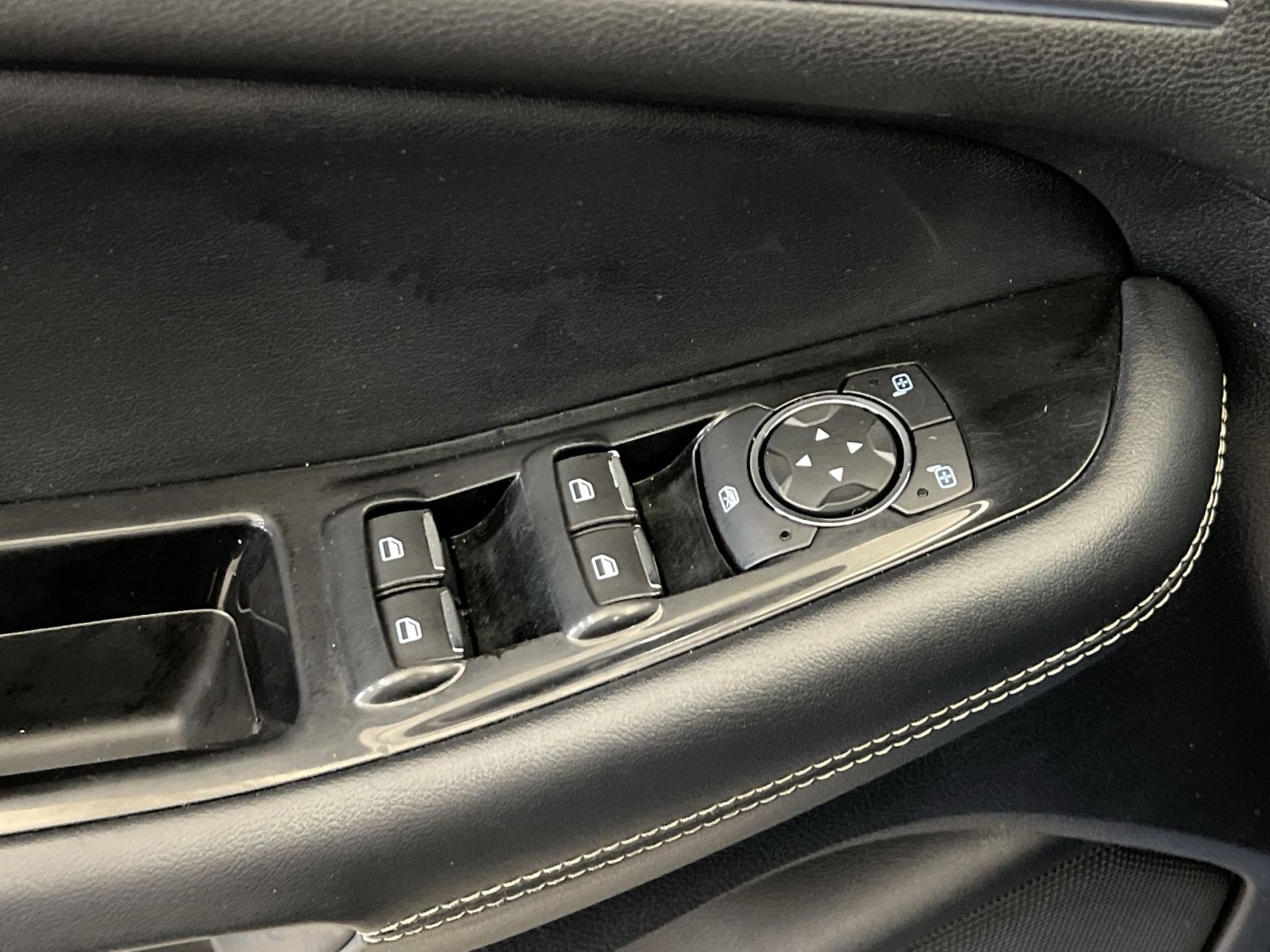 Used 2019 Ford Edge ST w/ Convenience Package image 13