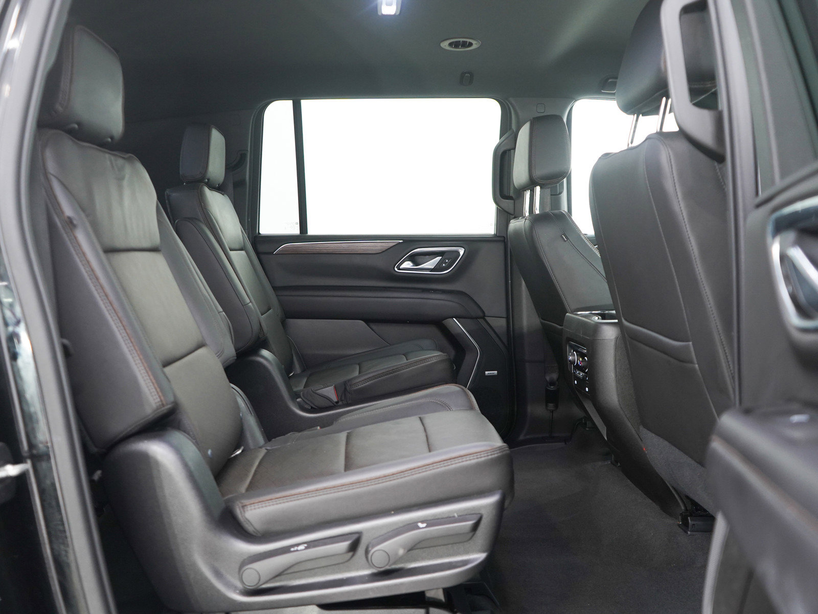 Used 2021 Chevrolet Suburban High Country image 13