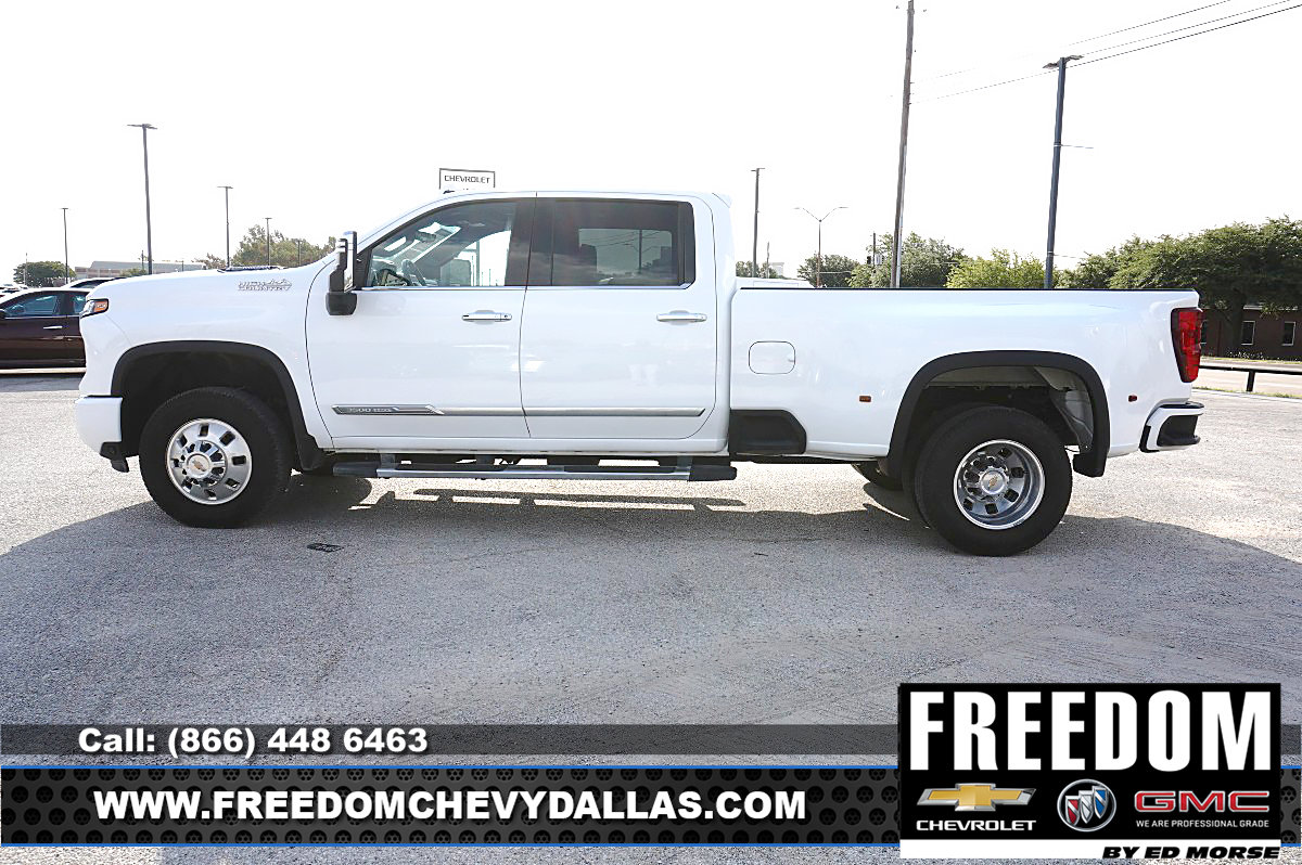 Used 2024 Chevrolet Silverado 3500 High Country w/ High Country Premium Package AWD/4WD image 4