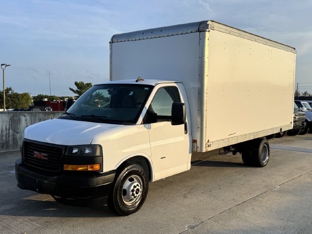 Used 2018 GMC Savana 3500 Extended w/ Power Convenience Package RWD image 10