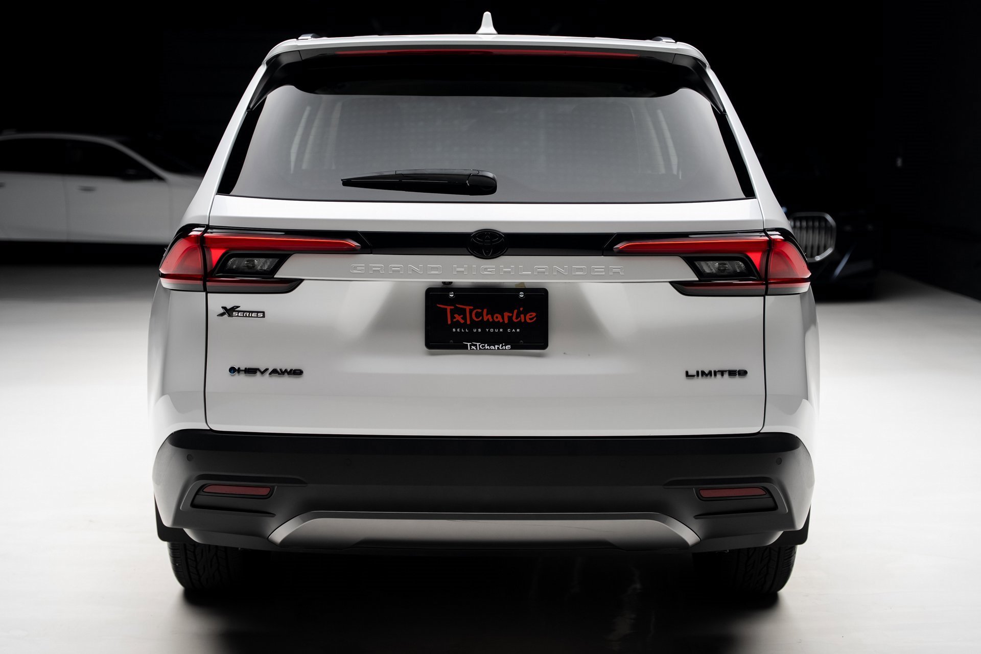 Used 2024 Toyota Grand Highlander XLE image 25