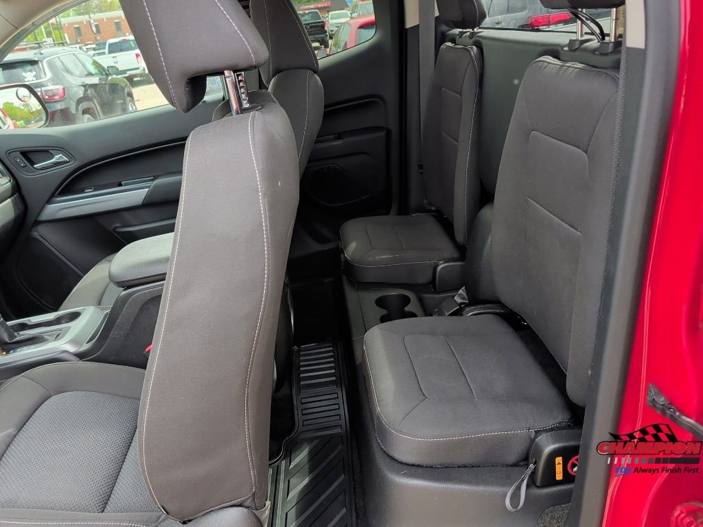 Used 2016 Chevrolet Colorado LT AWD/4WD image 16