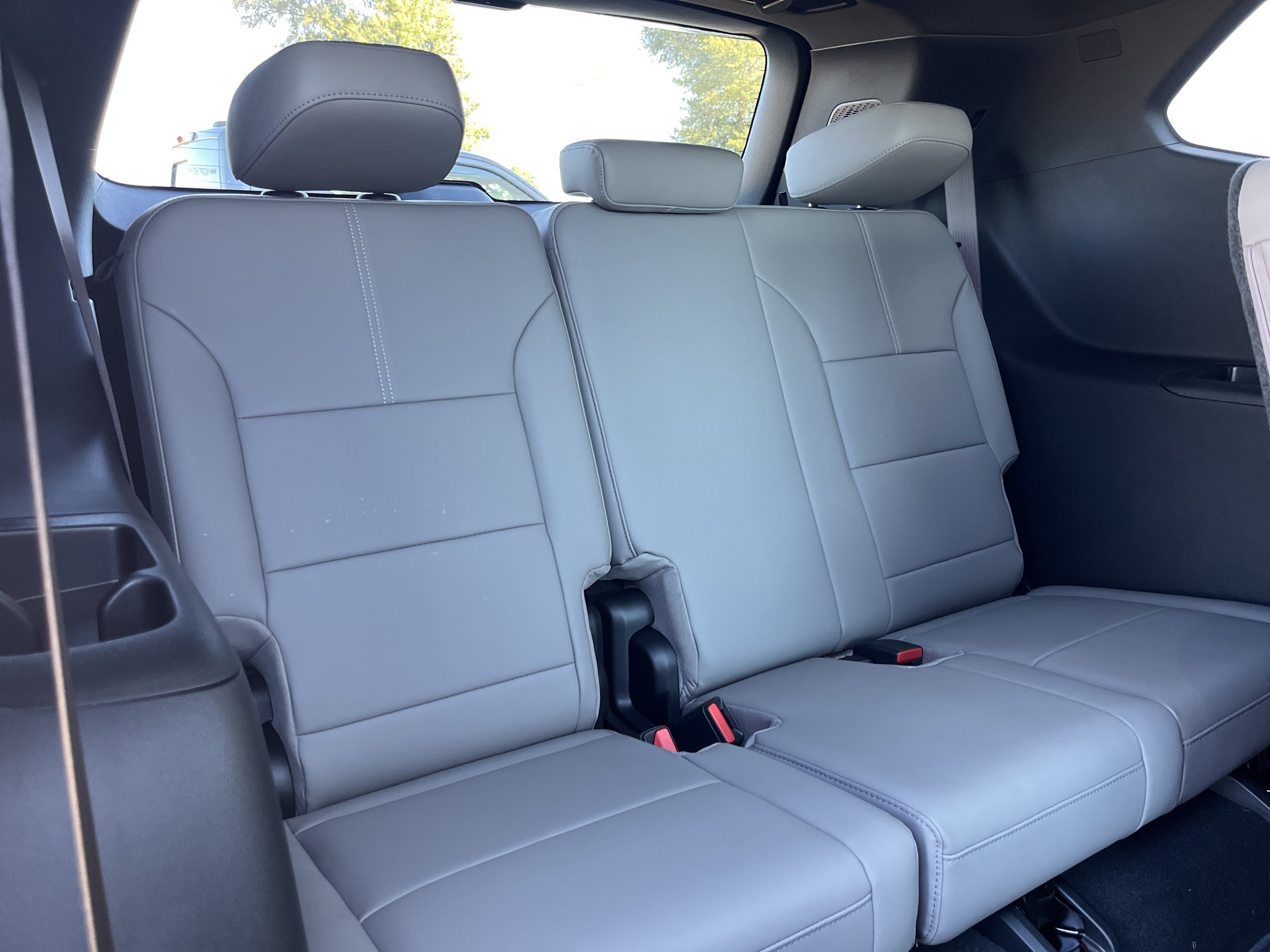 New 2026 GMC Acadia Elevation w/ Elevation Premium Package FWD image 18