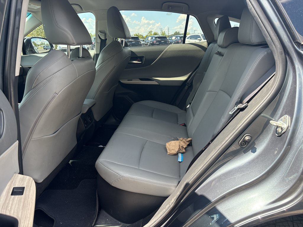 Used 2023 Toyota Venza XLE AWD/4WD image 19