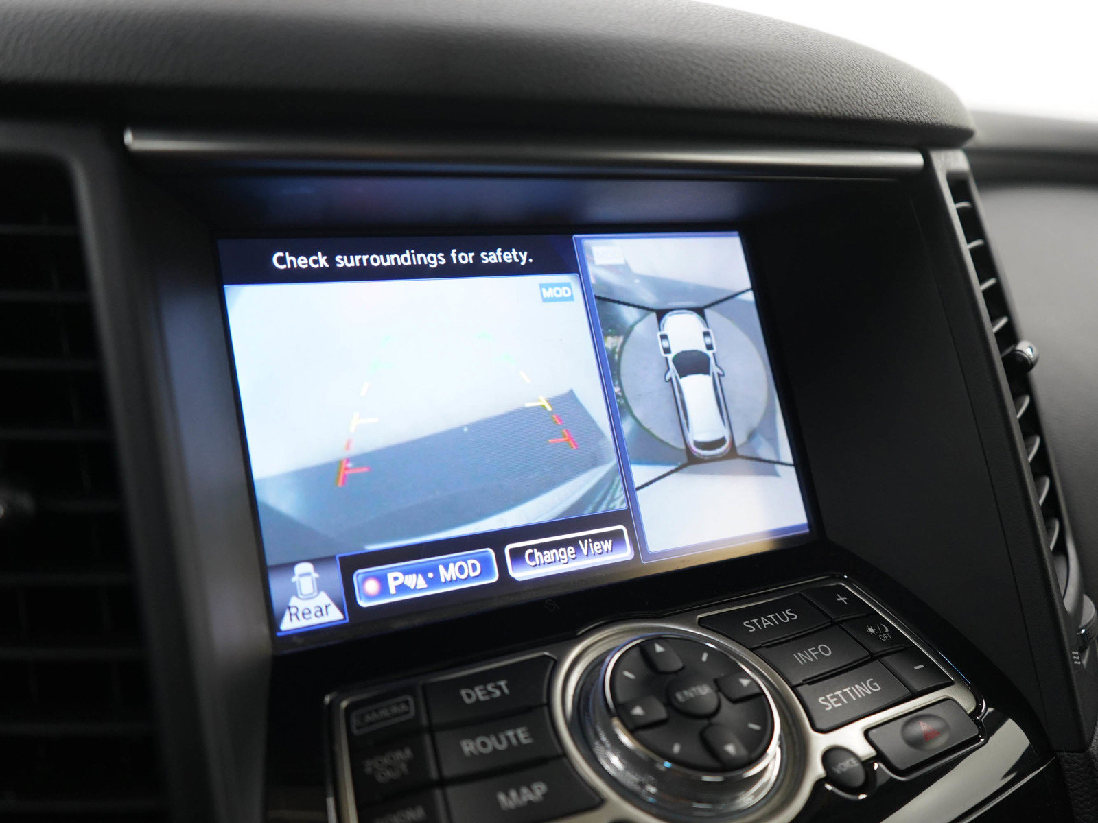 Used 2014 INFINITI QX70 AWD w/ Premium Package image 27