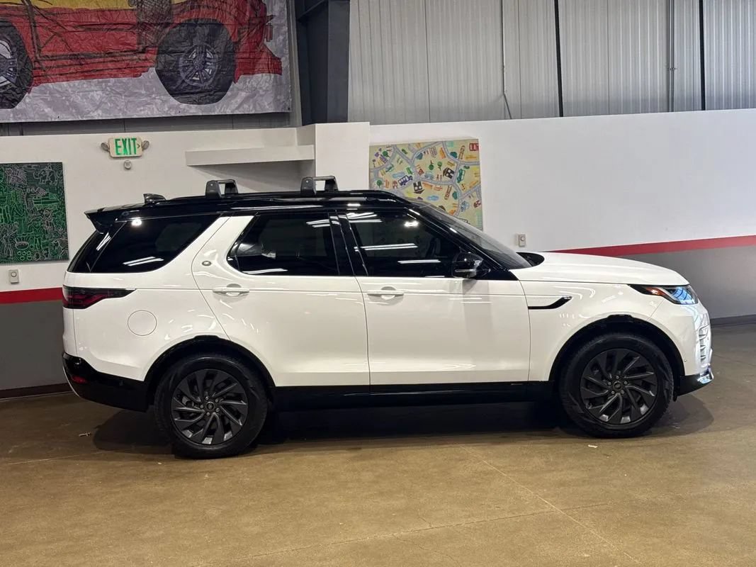 Used 2022 Land Rover Discovery S R-Dynamic AWD/4WD image 45