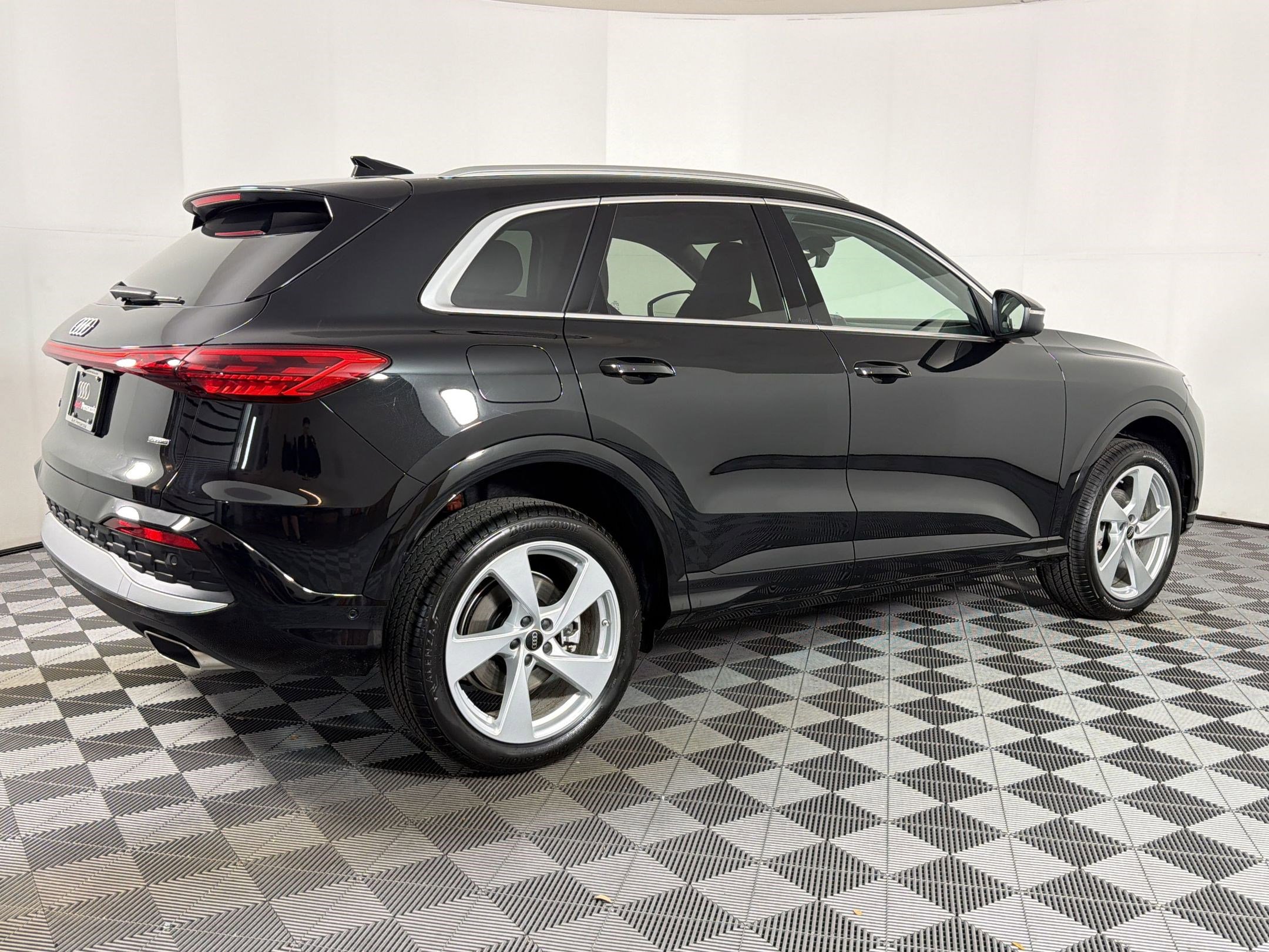 New 2025 Audi Q5 Premium AWD/4WD image 8
