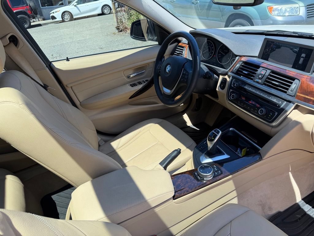 Used 2015 BMW 328d xDrive Wagon AWD/4WD image 12