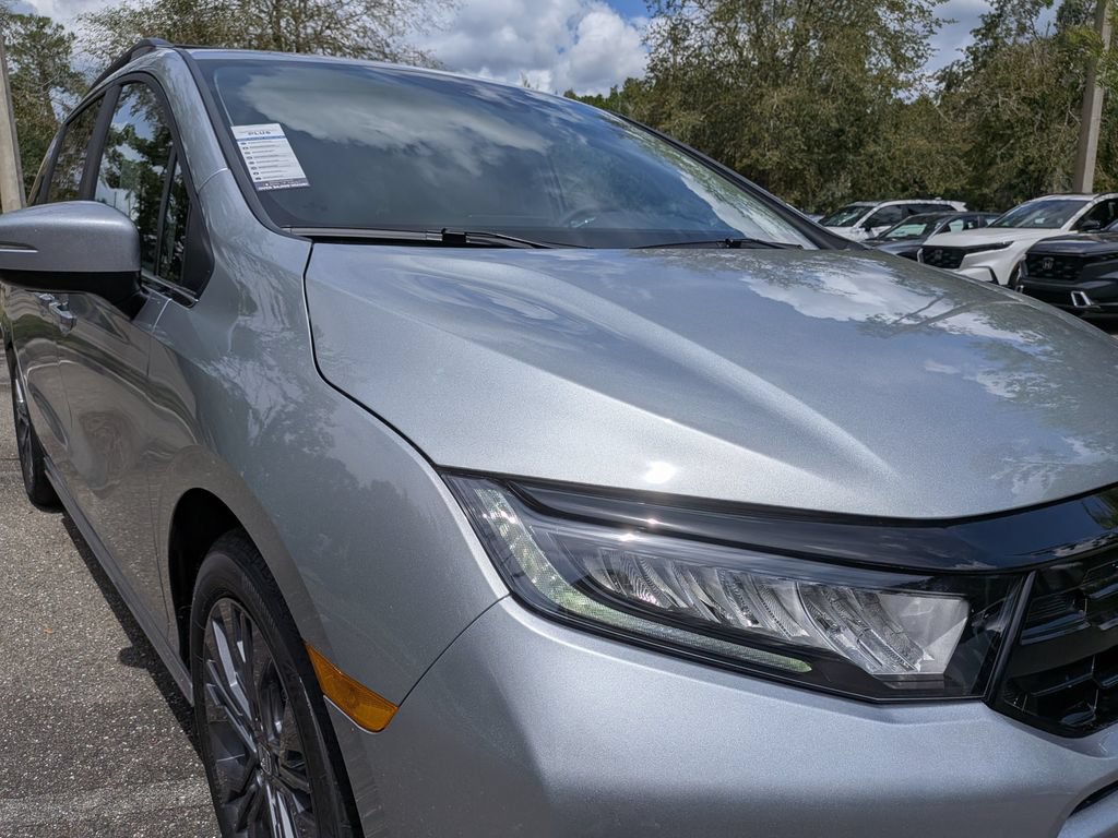 New 2026 Honda Odyssey Touring image 10