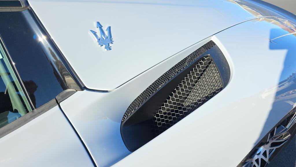 Used 2023 Maserati MC20 Spyder image 17